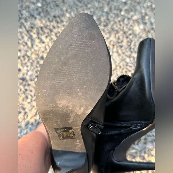 Attitude booties size 7 black - Picture 7 of 8